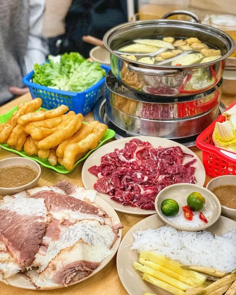 Lẩu đuôi bò Lê Huân 