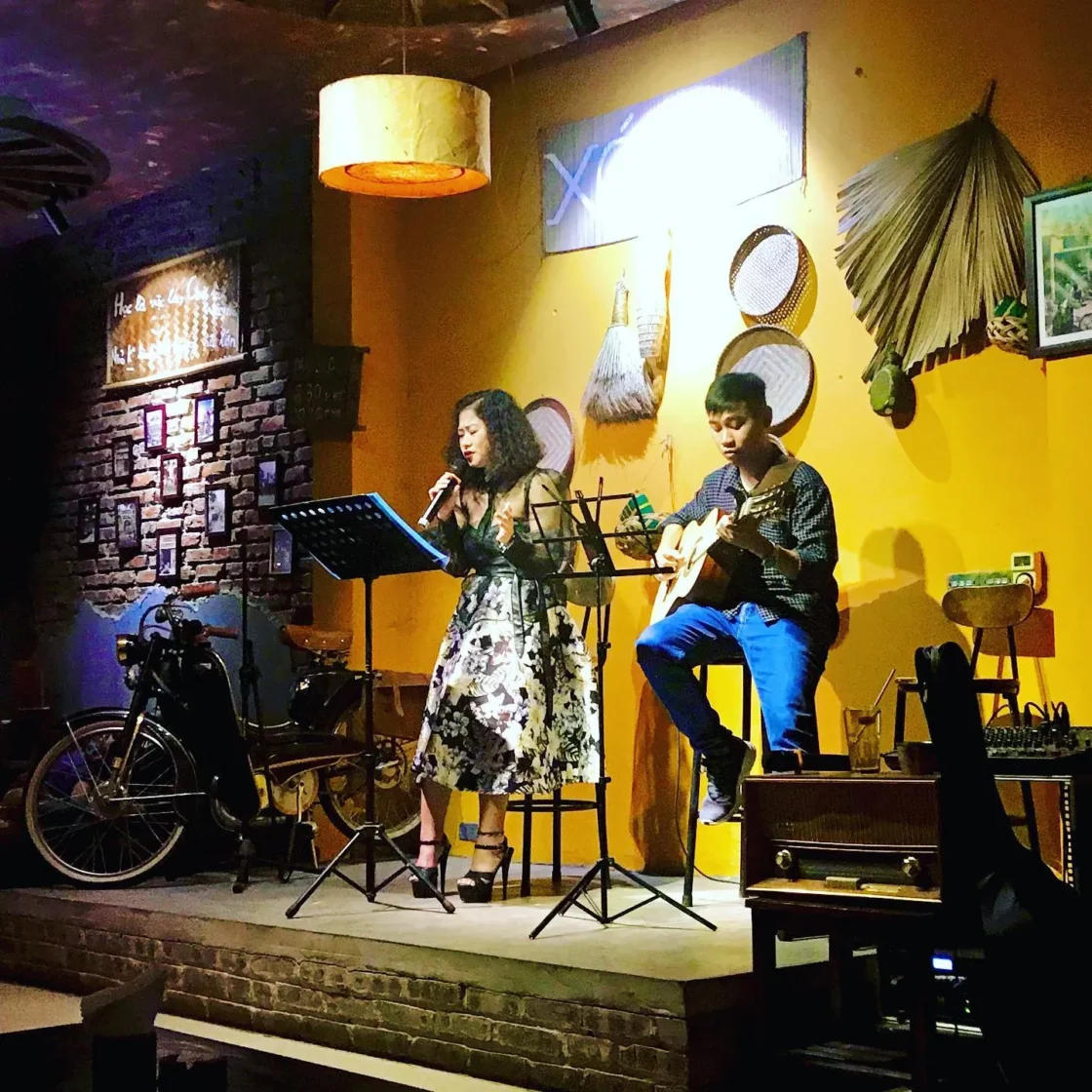Phòng trà bolero Hà Nội