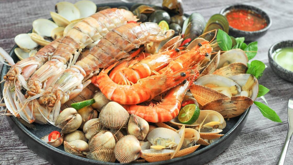 review bay seafood buffet hoang ngan co nen thu 1975 1