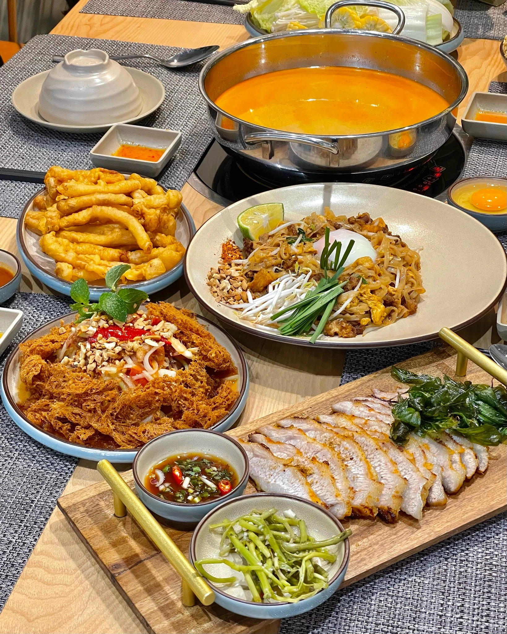 Khrua Baan Thái