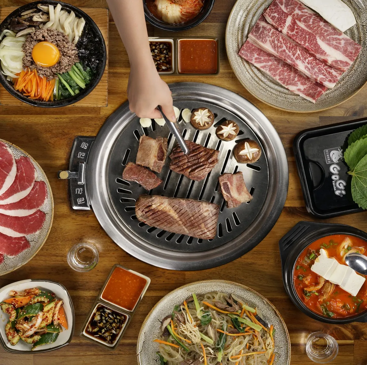 gogi house ha noi trai nghiem quan thit nuong quoc dan 1