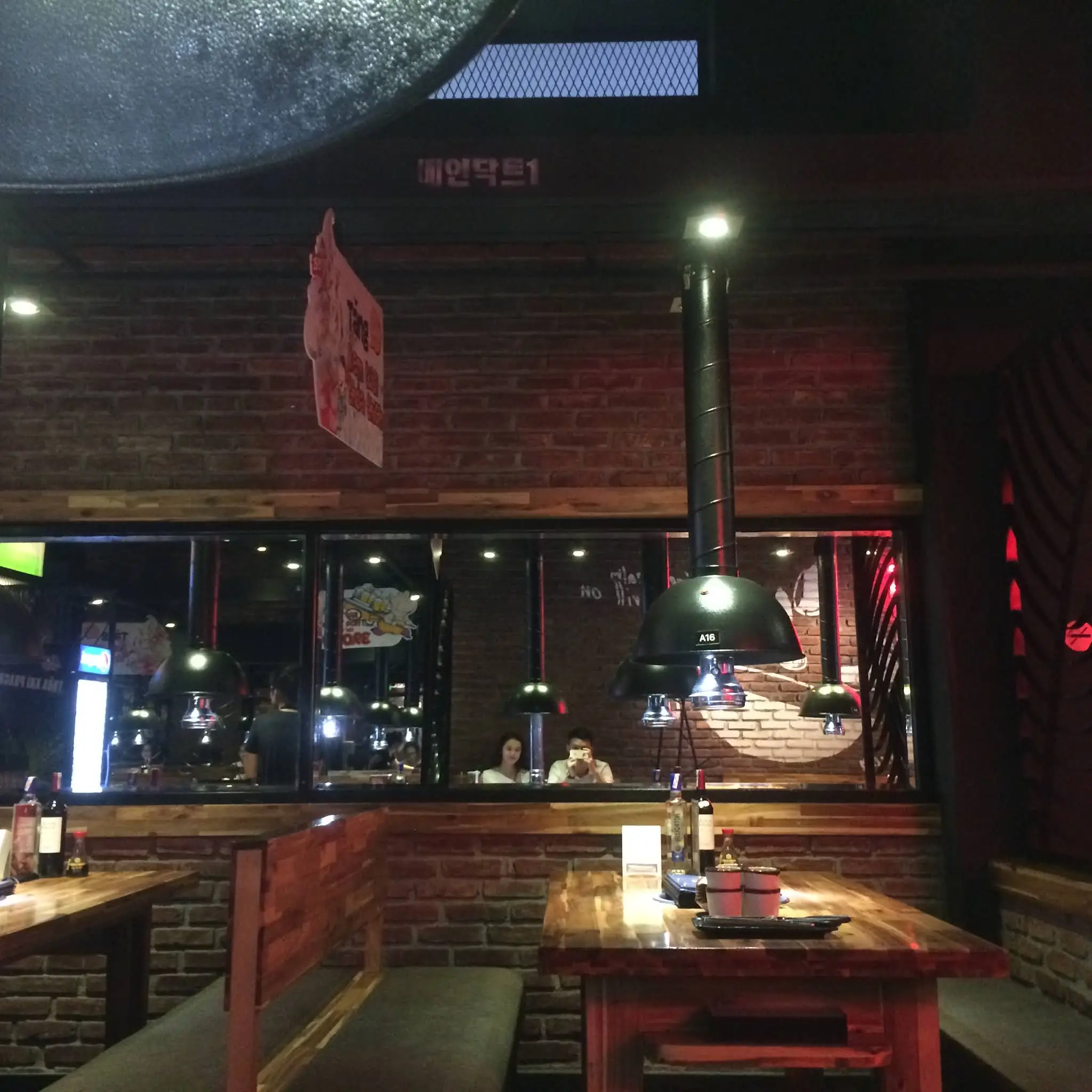 gogi house vincom pham ngoc thach 1