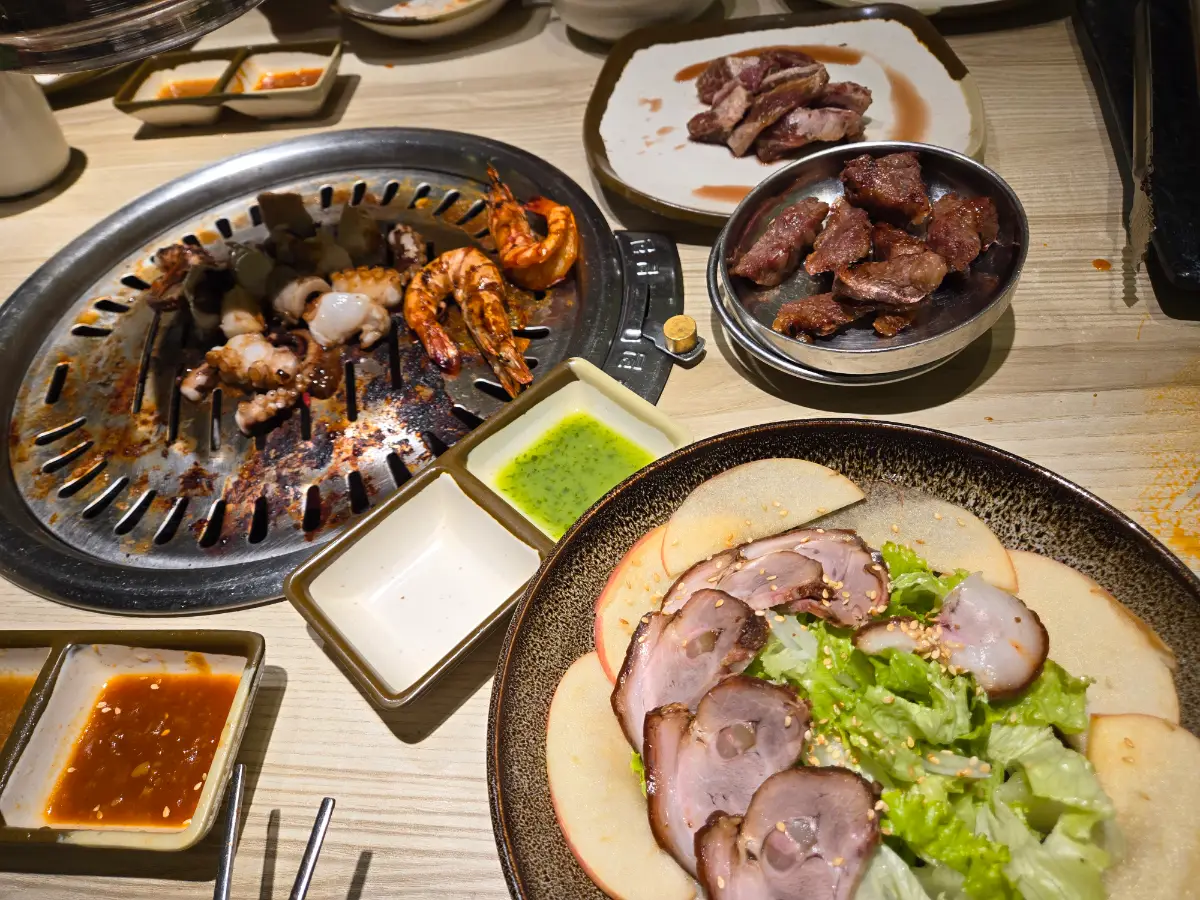 gogi house huynh thuc khang 4