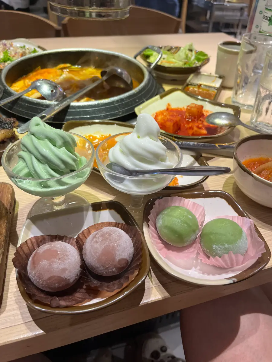 gogi house iph cau giay 4