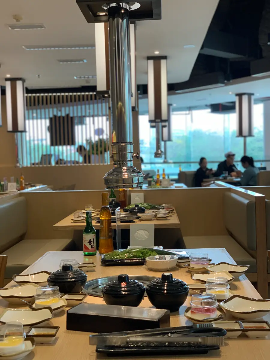gogi house lac long quan 1