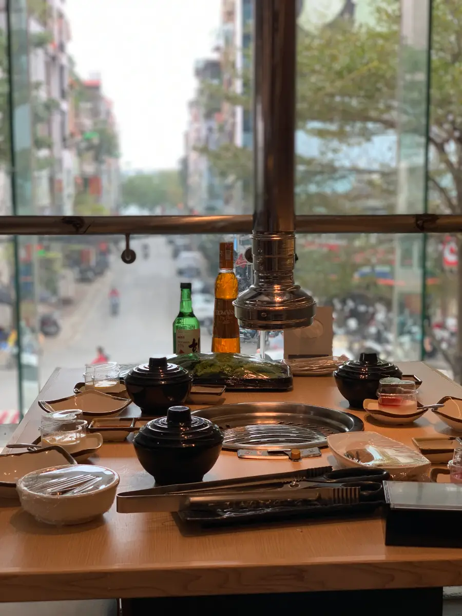 gogi house lac long quan 4
