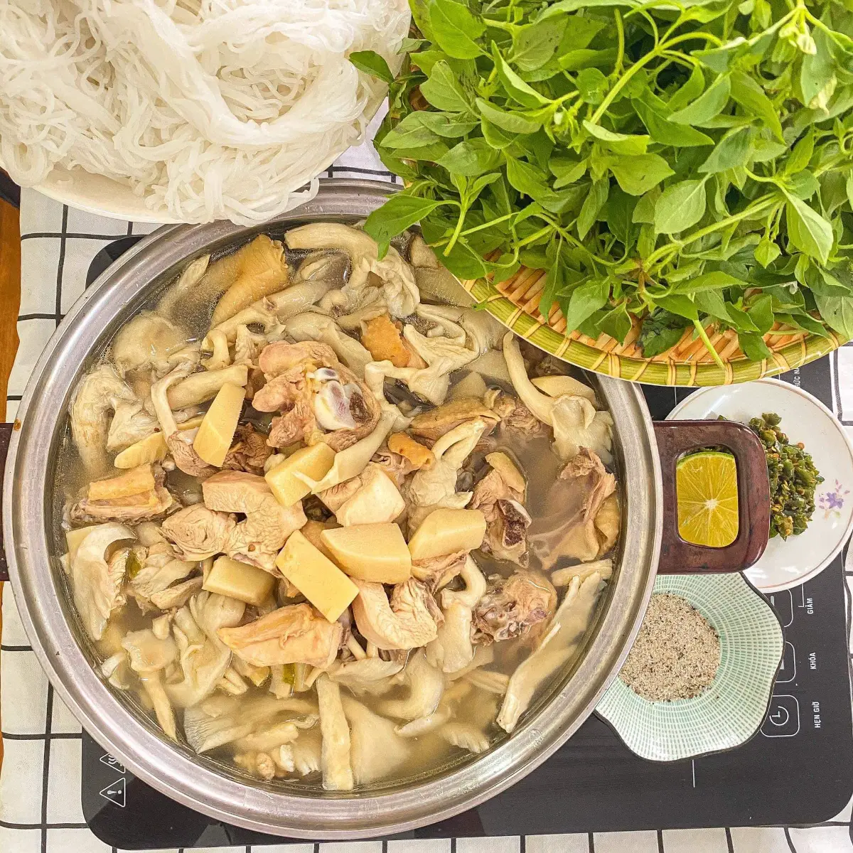 lau ga la e ha noi 2