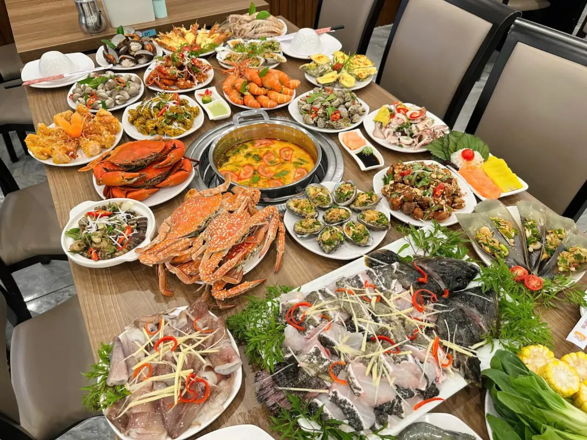 quan buffet le van luong 1